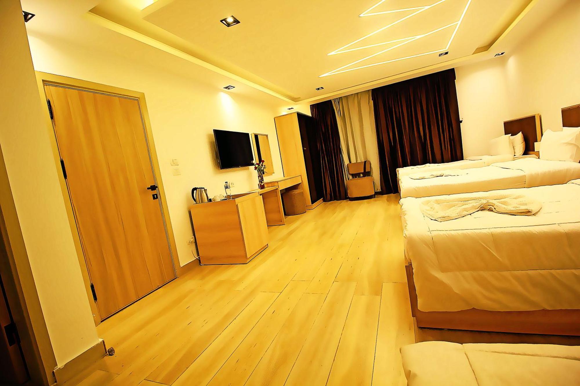 The Platinum Pyramid View Inn Kafrat al Jabal Ngoại thất bức ảnh