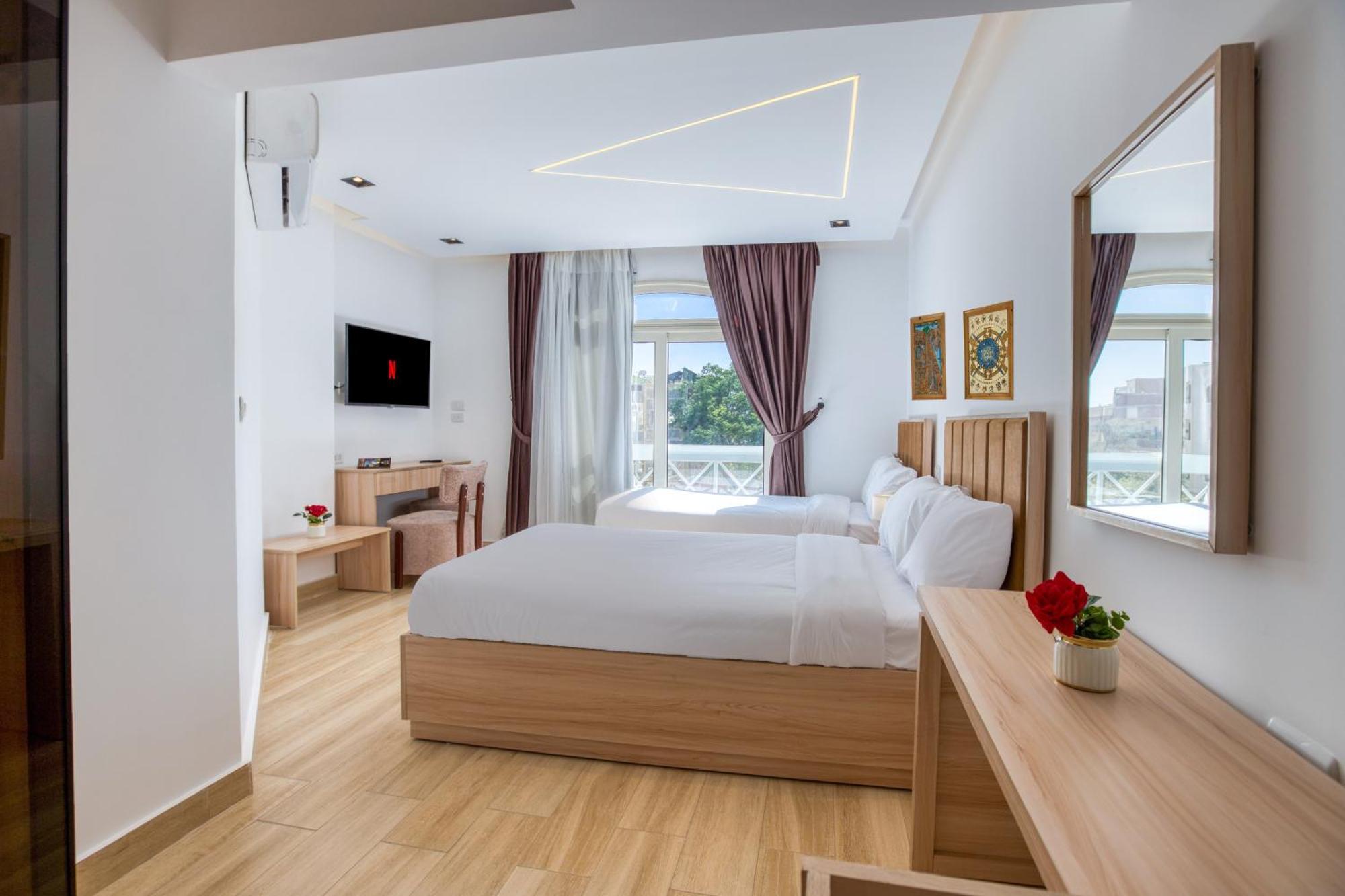 The Platinum Pyramid View Inn Kafrat al Jabal Ngoại thất bức ảnh